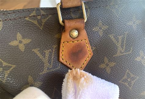 clean louis vuitton bag inside